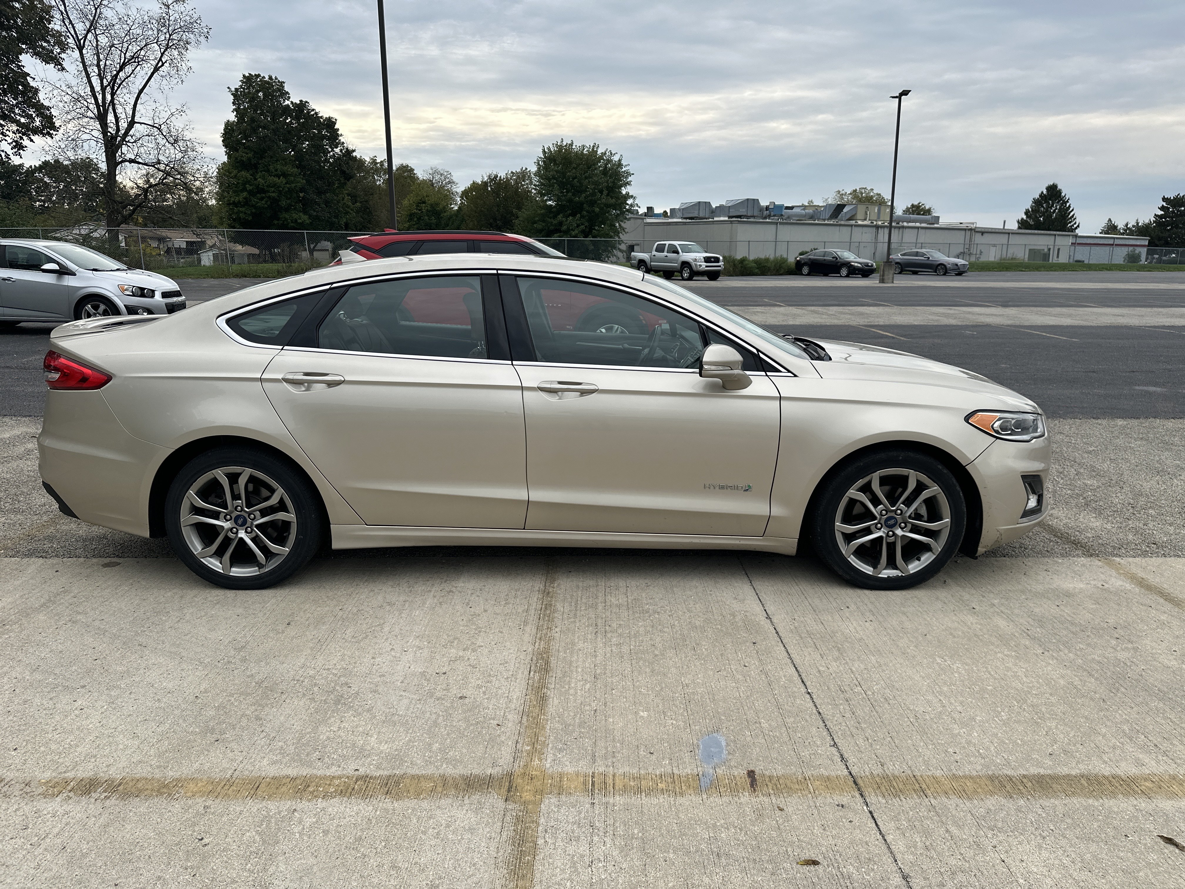 Used 2019 Ford Fusion Titanium FWD image 3