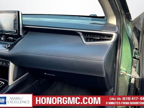 Used 2022 Toyota Corolla Cross XLE w/ Convenience Package image 23