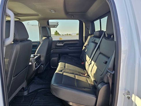 New 2026 GMC Sierra 2500 Denali w/ Denali Reserve Package image 19