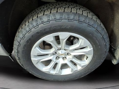 Used 2023 Chevrolet Silverado 1500 LTZ image 9