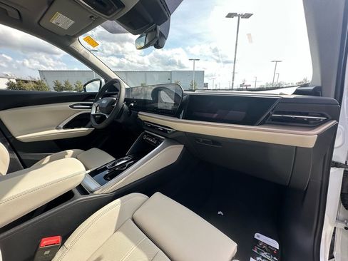 New 2025 Audi Q5 Prestige image 33