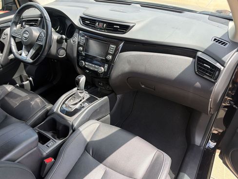 Used 2022 Nissan Rogue Sport SL w/ Premium Package FWD image 27