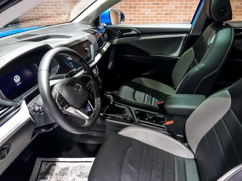 Used 2023 Volkswagen Taos SEL image 13