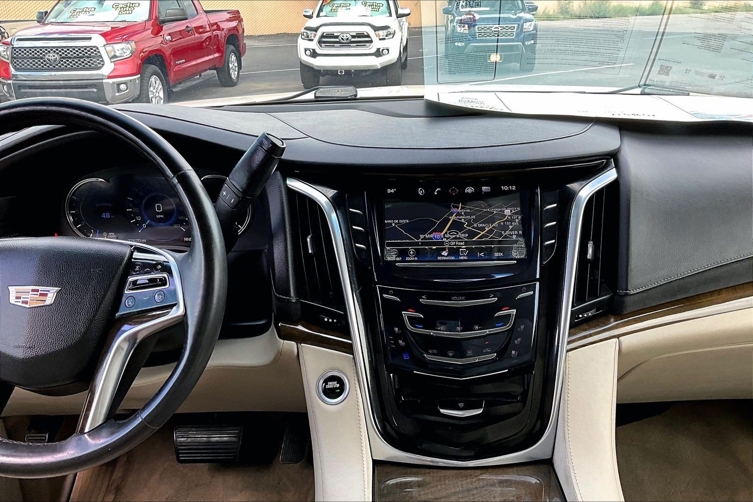 Used 2018 Cadillac Escalade Luxury AWD/4WD image 6