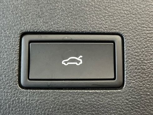 New 2026 Volkswagen Atlas Peak Edition AWD/4WD image 6