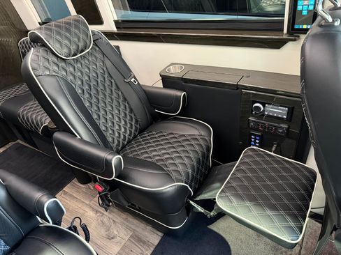 Used 2020 Mercedes-Benz Sprinter 2500 image 53