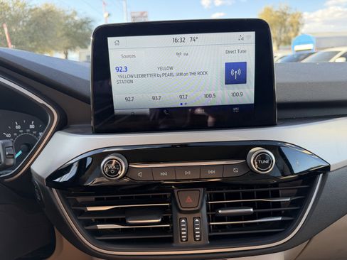 Used 2021 Ford Escape SE w/ Convenience Package image 15