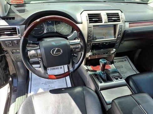 Used 2016 Lexus GX 460 w/ Premium Package AWD/4WD image 16