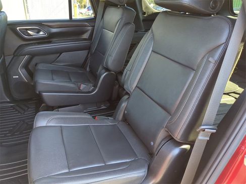 Used 2022 Chevrolet Tahoe Z71 w/ Luxury Package image 17