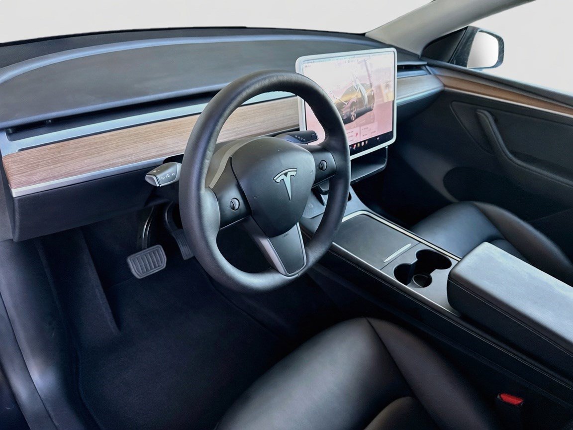 Used 2024 Tesla Model Y Long Range AWD/4WD image 7