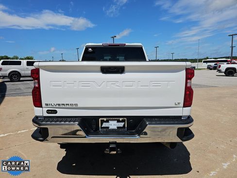 Used 2025 Chevrolet Silverado 2500 LT w/ Convenience Package AWD/4WD image 5
