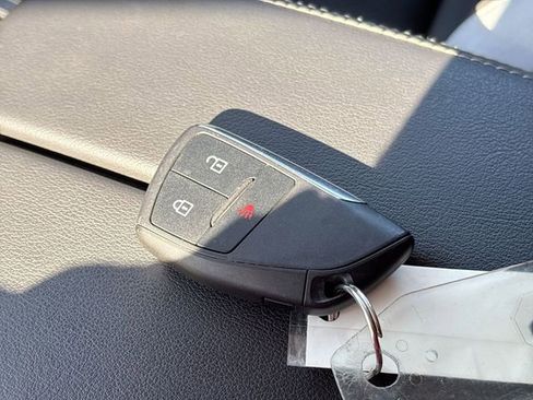 Used 2024 Buick Envision Sport Touring image 30