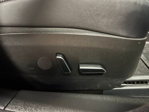 Used 2023 Tesla Model 3 Standard Range image 30