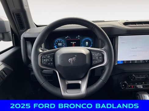 New 2025 Ford Bronco Badlands image 12