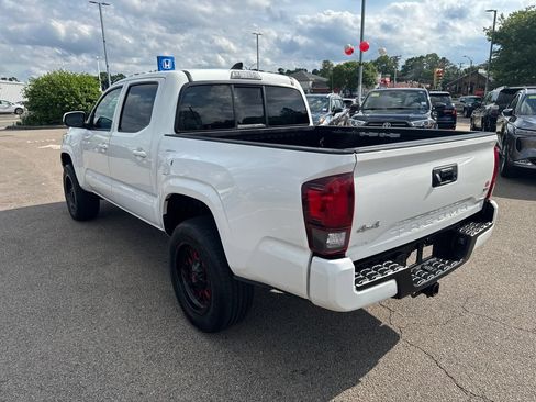 Used 2020 Toyota Tacoma SR AWD/4WD image 5