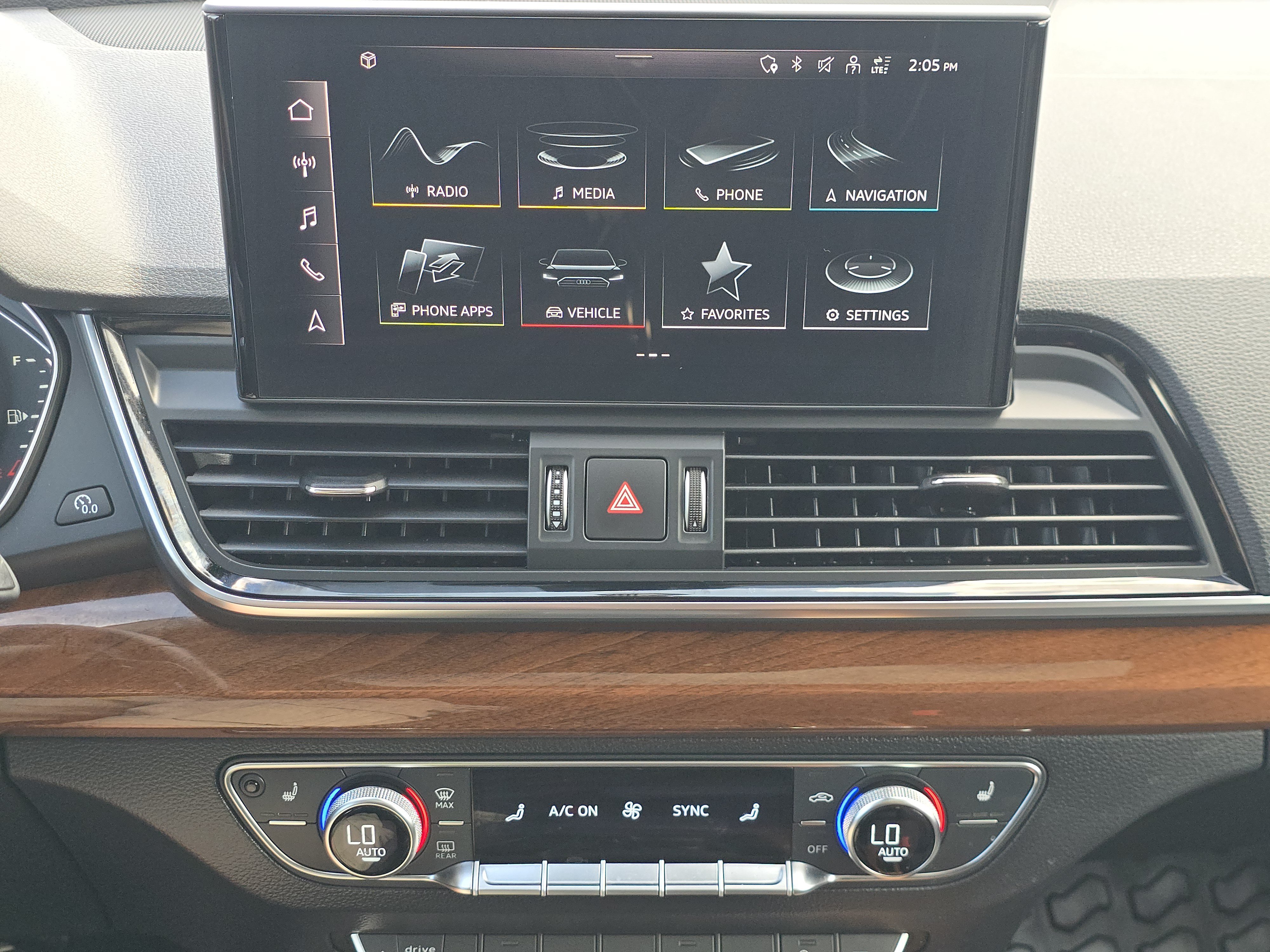 Used 2023 Audi Q5 2.0T Premium w/ Convenience Package AWD/4WD image 24