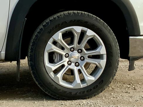 Used 2022 Chevrolet Silverado 1500 LTZ w/ LTZ Convenience Package II image 17