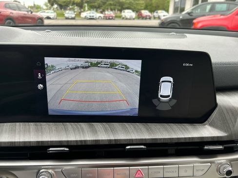 Used 2024 Kia Telluride EX AWD/4WD image 18