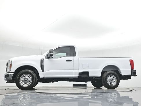 New 2026 Ford F250 XL w/ XL Chrome Package image 51