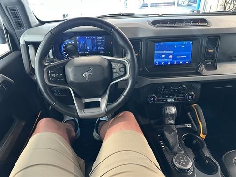 Used 2023 Ford Bronco Badlands w/ Sasquatch Package image 26