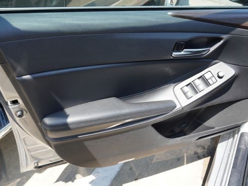 Used 2022 Toyota Avalon XLE FWD image 15