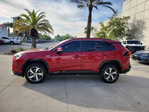 Used 2021 Toyota RAV4 SE w/ Weather & Moonroof Package image 3