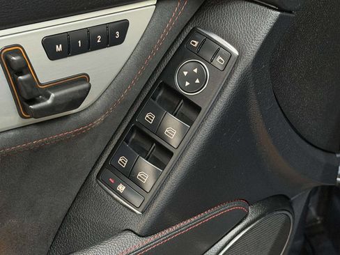 Used 2013 Mercedes-Benz C 300 C 300 Sport 4MATIC AWD 4dr Sed image 11