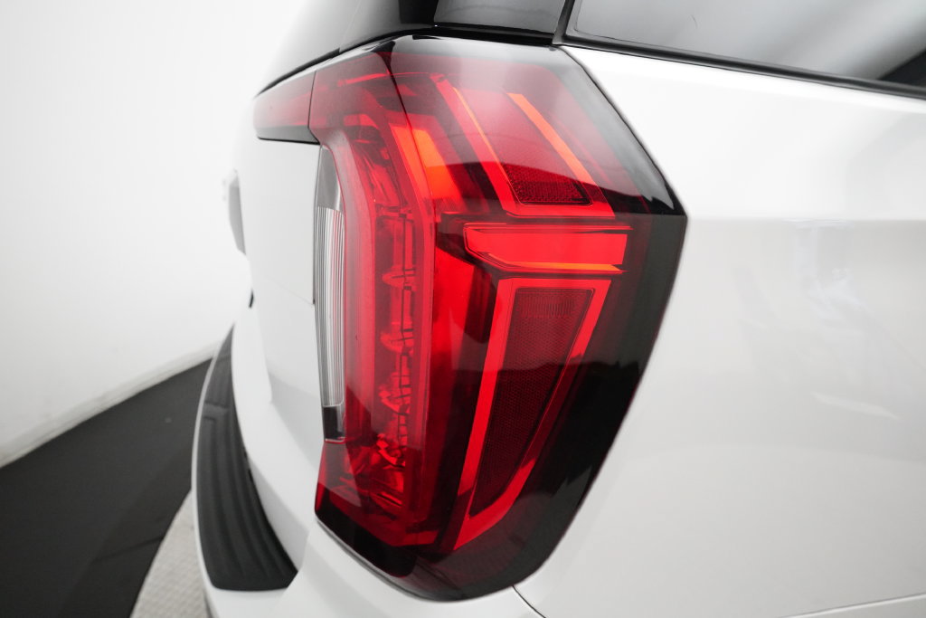 Certified 2023 GMC Yukon AT4 AWD/4WD image 32
