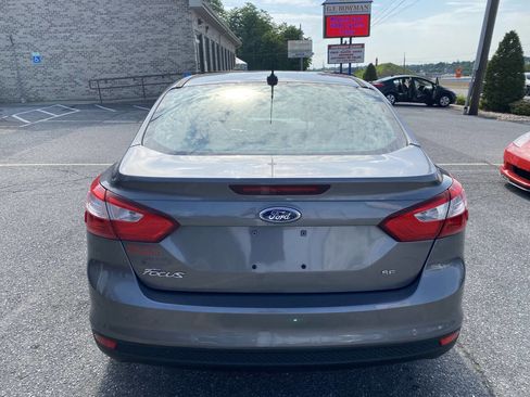 Used 2014 Ford Focus SE FWD image 6