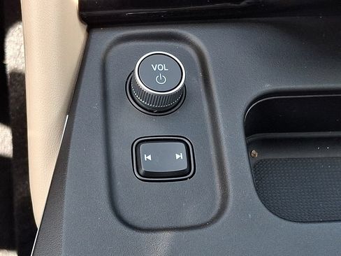 Certified 2025 Acura MDX SH-AWD w/ Technology Package image 27