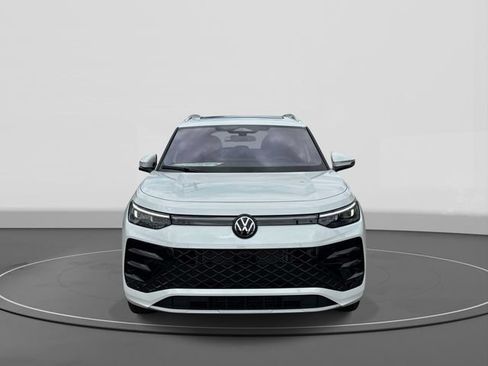 New 2026 Volkswagen Tiguan SEL R-Line AWD/4WD image 2