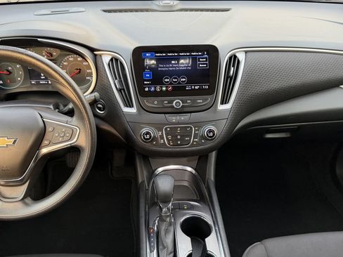 Used 2024 Chevrolet Malibu LT FWD image 14