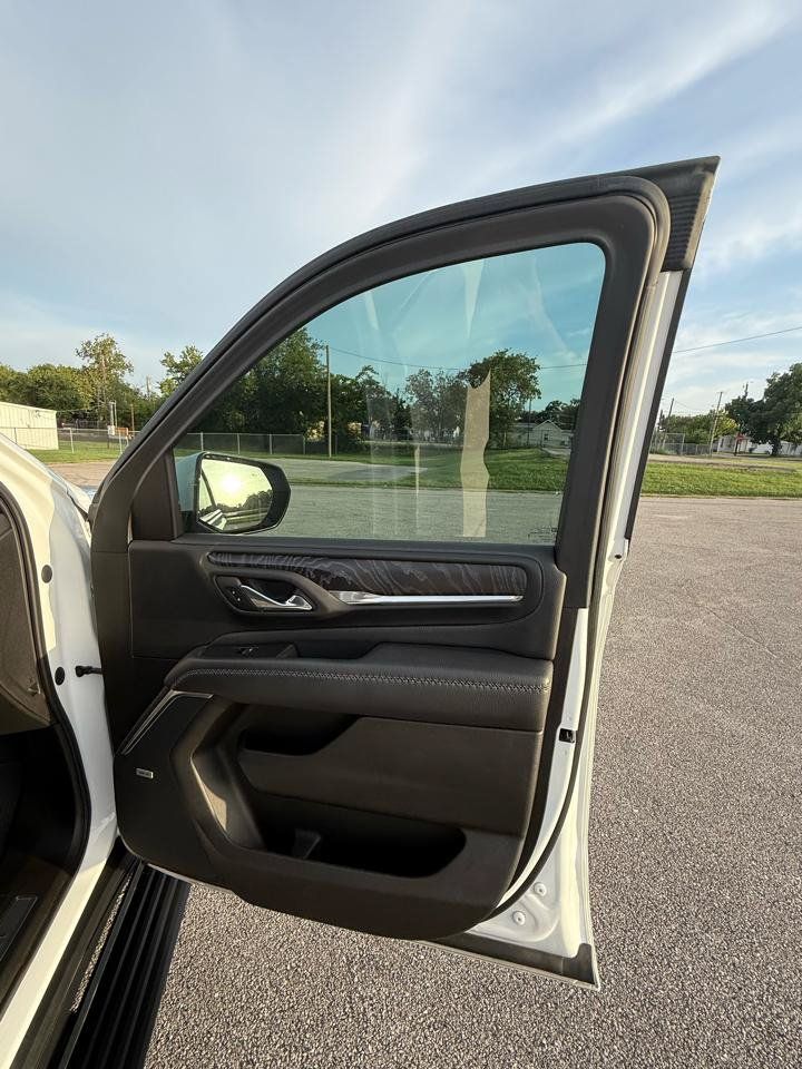 Used 2021 GMC Yukon Denali w/ Denali Premium Package AWD/4WD image 29