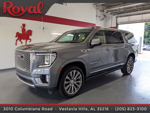 Used 2021 GMC Yukon XL Denali w/ Denali Premium Package RWD image 1