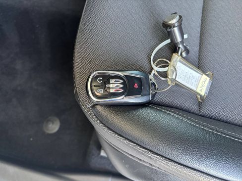 Used 2025 Buick Encore GX Preferred FWD image 25