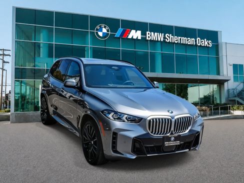 Used 2026 BMW X5 sDrive40i w/ M Sport Package RWD image 3