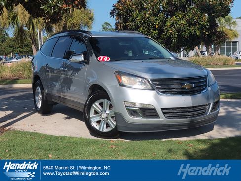 Used 2014 Chevrolet Traverse LT AWD/4WD image 1
