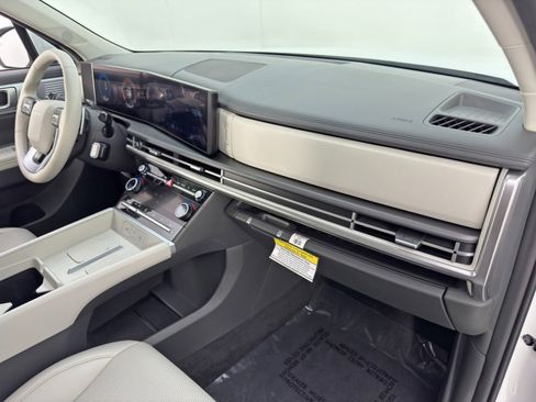 Used 2024 Hyundai Santa Fe SEL image 13