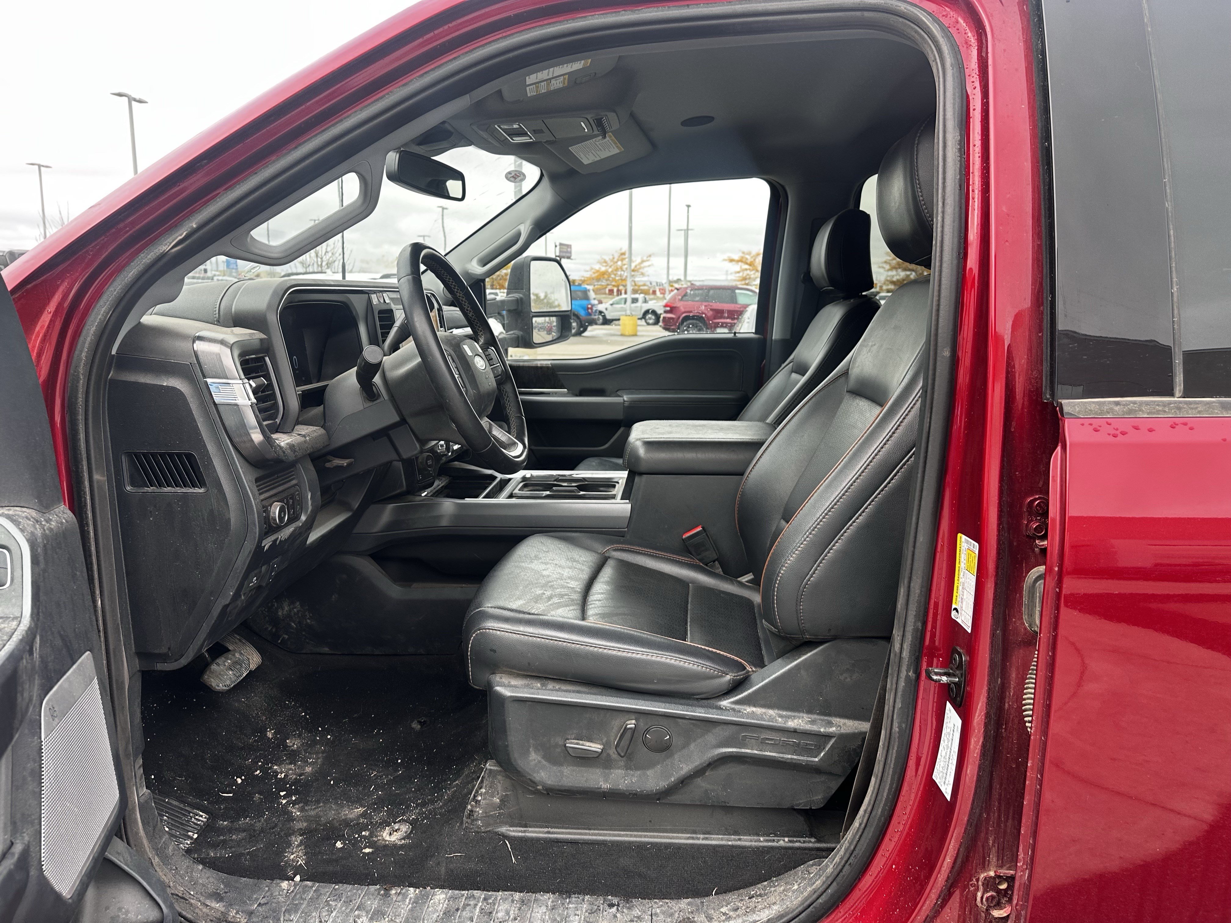 Used 2025 Ford F350 Lariat w/ Lariat Ultimate Package AWD/4WD image 8