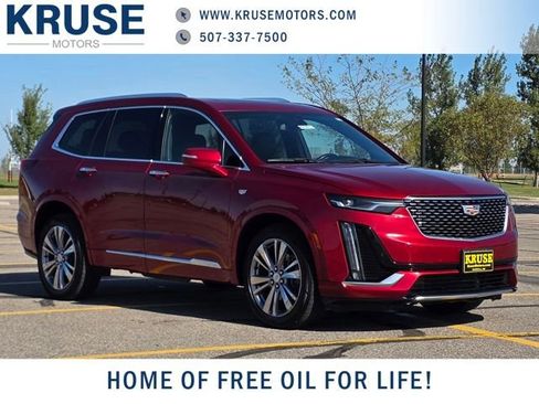 Used 2023 Cadillac XT6 Premium Luxury image 1