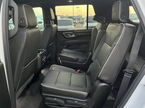 Used 2021 Chevrolet Tahoe Premier w/ Premium Package RWD image 35