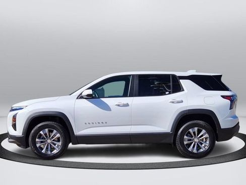 Used 2025 Chevrolet Equinox LT AWD/4WD image 2