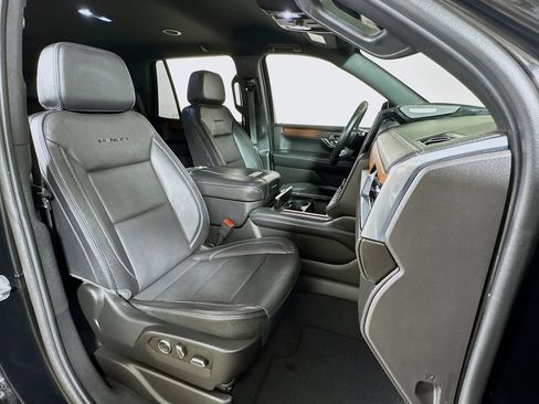 Certified 2025 GMC Yukon Denali AWD/4WD image 28