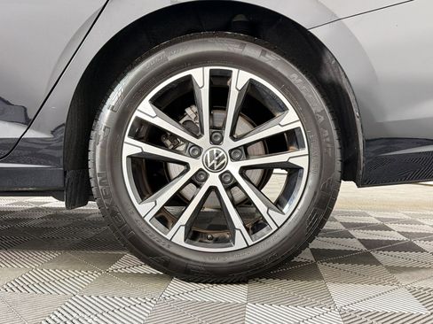 Used 2025 Volkswagen Jetta Sport FWD image 10