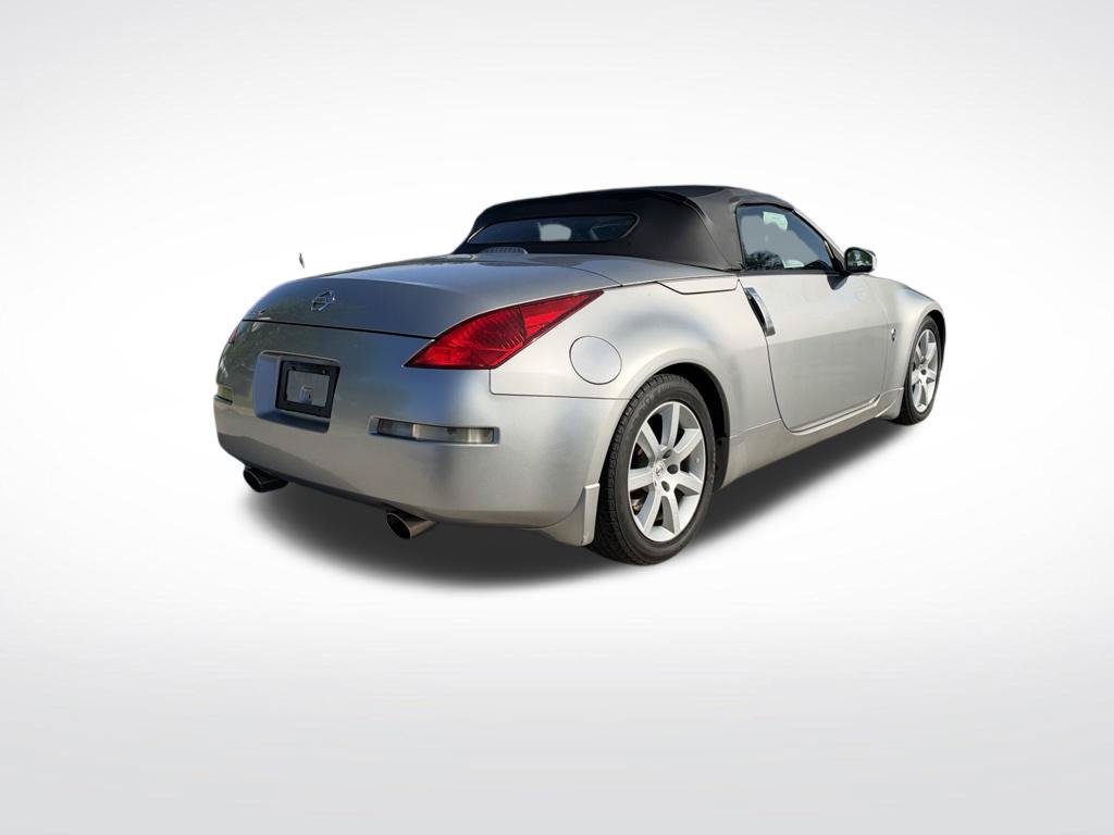 Used 2004 Nissan 350Z Touring RWD image 5