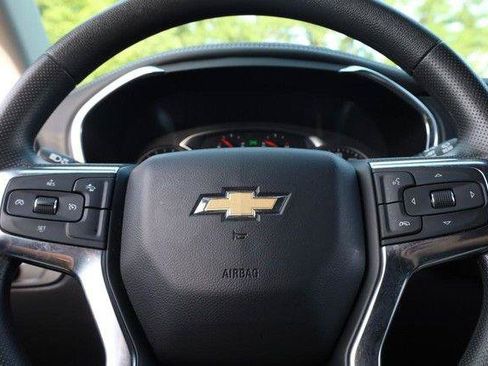 Used 2025 Chevrolet Blazer LT AWD/4WD image 9