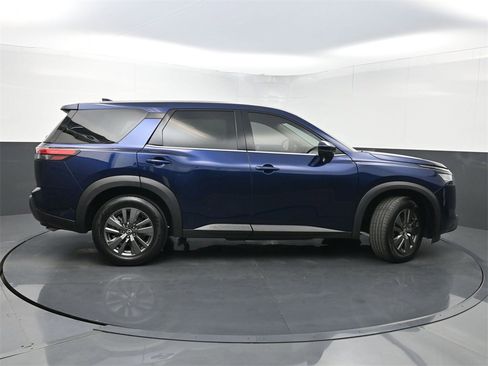 Used 2022 Nissan Pathfinder S image 41