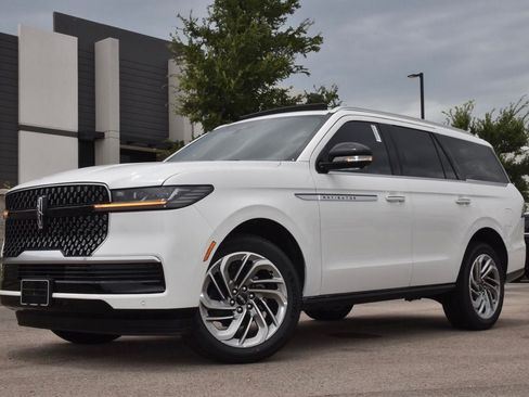 New 2026 Lincoln Navigator Reserve AWD/4WD image 1