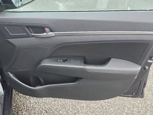 Used 2020 Hyundai Elantra Value Edition w/ Cargo Package (C1) image 16