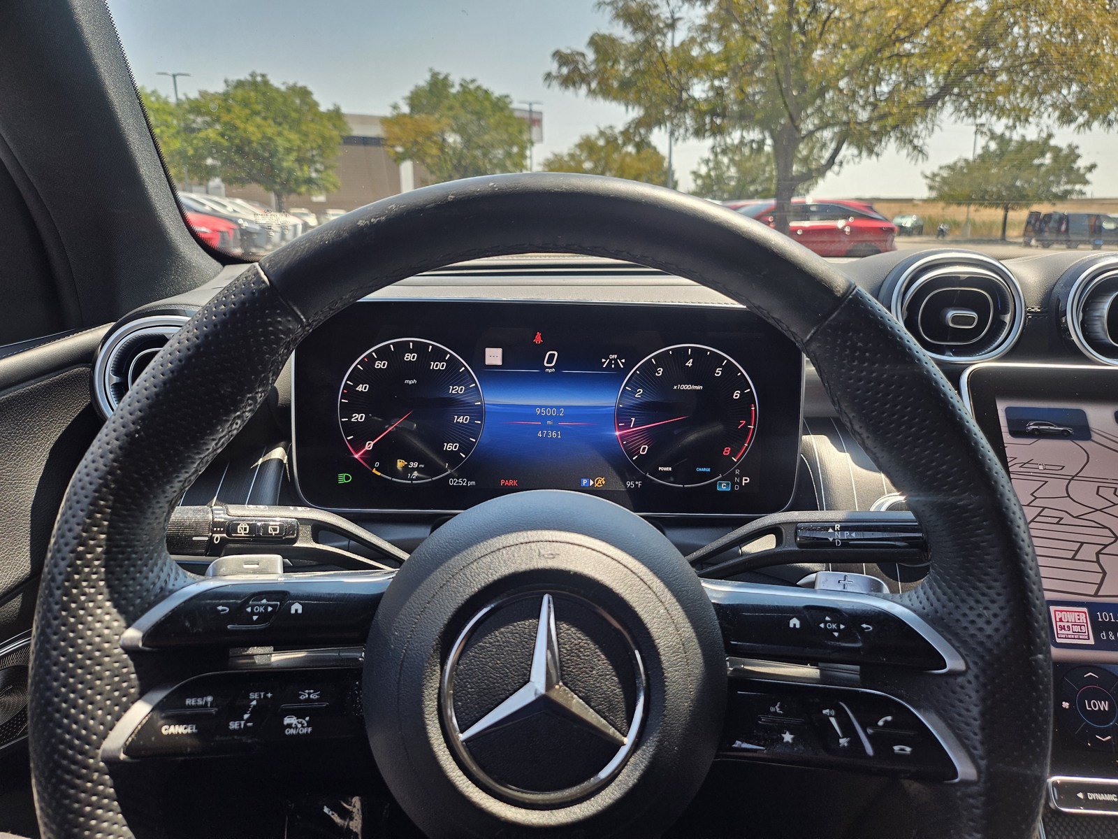 Used 2023 Mercedes-Benz GLC 300 4MATIC image 11